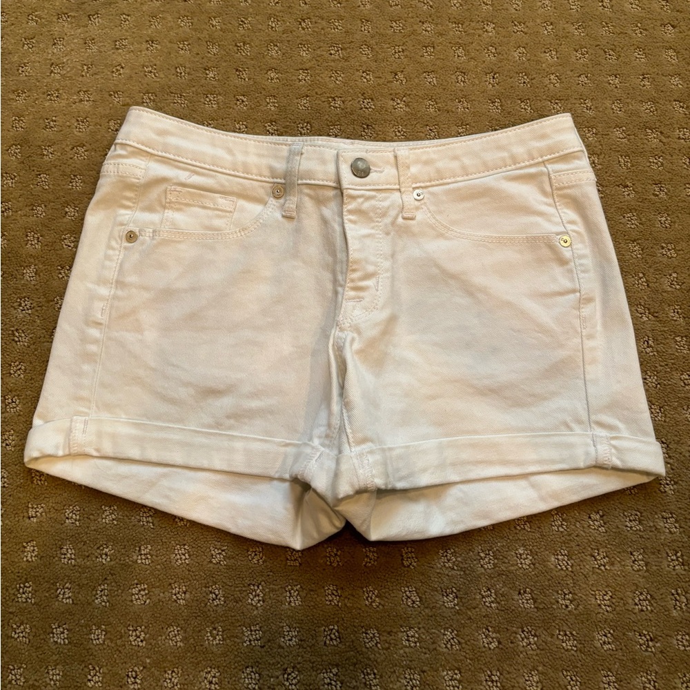 White jean shorts, Size 27